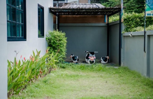 Surat Thani Villa | บ้านคุณพระ แอท โกเตง