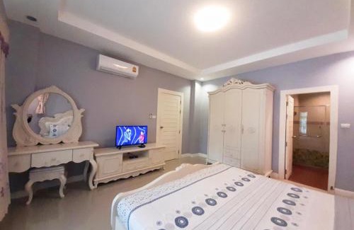 Hua Hin Villa | บ้านพักหัวหิน 15-25 คน พร้อมสระว่ายน้ำส่วนตัว