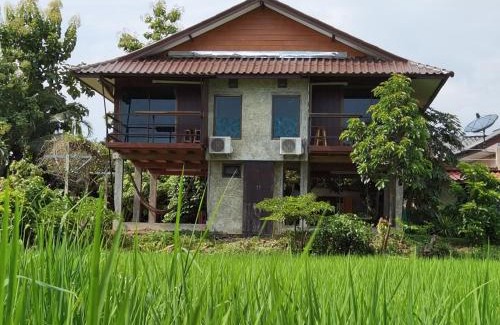 Pua Bed & Breakfast | บ้านมาดีโฮมสเตย์