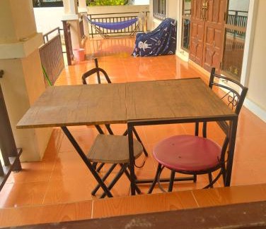 Tha Sut House | บ้านสวนสบายใจโฮมสเตย์ ใกล้มหาวิทยาลัยแม่ฟ้าหลวง 3ห้องนอน ห่างถนน 2 กิโล