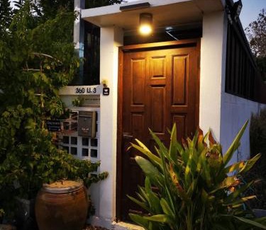 Chum Het House | บ้านอุ่นรัก