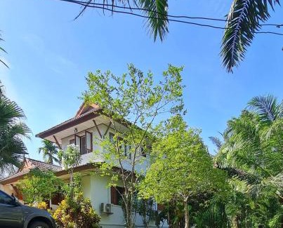 Thung Yai House | บ้านเขียมเลียบคลอง โฮมสเตย์