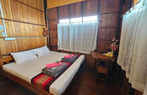 Mueang Kao House | บ้านเรือนไทยมะลิเมืองเก่า