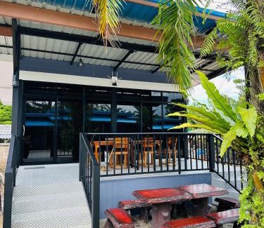 Sao Phao Hotel | บ้านโกจุยรีสอร์ต