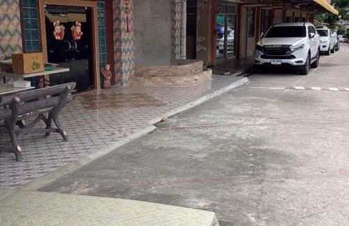 Si Racha Apartment | บ้านโนรีแมนชั่น