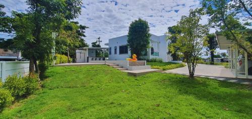 Phitsanulok Villa | ฟอเรสต์ พูลวิลล่าพิษณุโลก Forest Poolvilla Phitsanulok