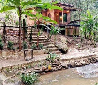 Mae On Cabin | สายน้ำและขุนเขาแม่กำปอง The River & Mountain maekampong