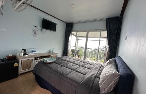 Phetchabun Resort | สเตชั่นภูทับเบิก-บ้านดาดฟ้าทะเลหมอก