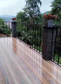 Mae Fa Luang House | หลับสบายที่ดอยตุง Zuh meh ja Home lodge