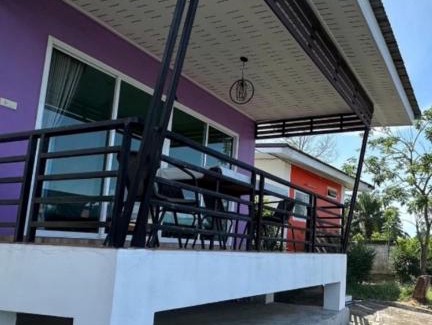 Sichon Hotel | โรงแรม ทิพย์บุรี ริเวอร์ไซค์