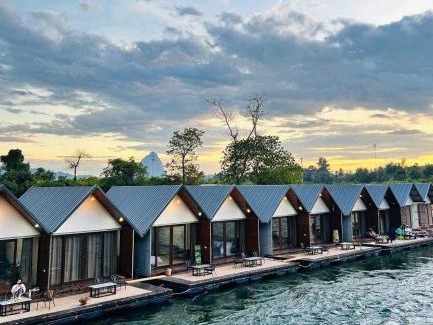 Louangphabang Boat Rental | ຈອງເຮືອນແພເມືອງເຟືອງ จองที่พักเรือแพรเมืองเฟือง