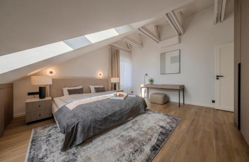 Kaunas Apartment | ᴄᴏʜᴏsᴛ I 2BD Penthouse Luxury-Designer Apt, CityCenter