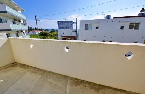 Kin Apartment | プラジールヤカ