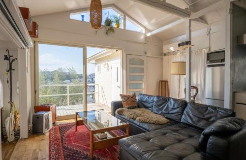 Yokosuka House | ペット可 撮影商用利用可 The Cabin Ashina 富士山と海を望むヴィンテージ平屋一棟貸し南葉山