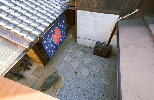 Tadotsu-cho House | 一棟貸切宿 空と家 本棟