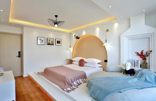 Pudong Bed & Breakfast | 上海印叙白设计师民宿