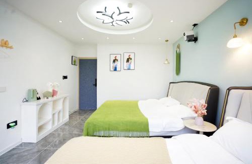 Pudong Bed & Breakfast | 上海印叙白设计师民宿