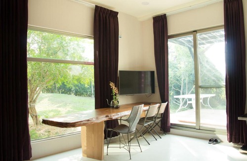 East District Bed & Breakfast | 五柳園休閒農場-嘉義市民宿001號