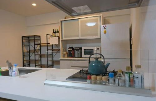 Shibadaimon Apartment | 位于新桥的2卧室公寓