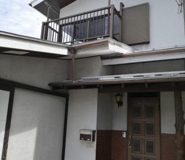 Tsuru Apartment | 便利なまちなか暮らしができる らくやまハウス