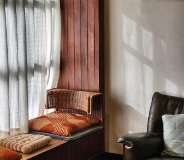 East District Villa | 包棟-事務所洋樓 The Remote Living-台南獨棟古典洋樓8-10人 停四台車