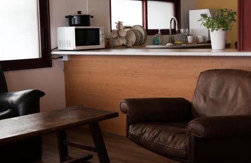 East District Villa | 包棟-事務所洋樓 The Remote Living-台南獨棟古典洋樓8-10人 停四台車