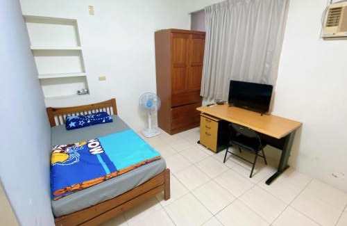 East District Apartment | 南朋友 不收現金 Cash not accepted未收到匯款以前房間一概不保留 詳情請參閱圖片加line聯繫 謝謝