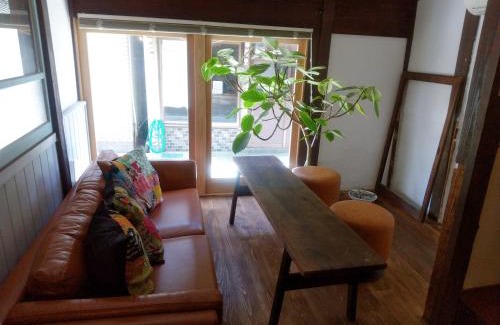Kabeshima House | 呼子の港路地の古民家一棟貸切宿梵soyogi