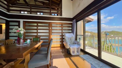 Bizen House | 天空の城 絶景の海岸線に面し そよ風と波に触れながらリラックスできる場所です