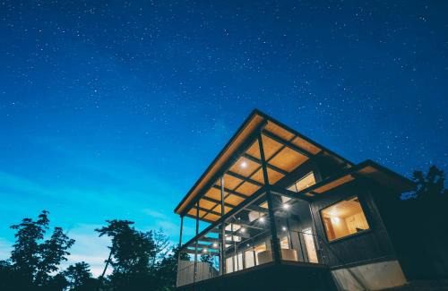 Komoro Villa | 女性のための森サウナ 一棟貸し宿 SORA 宙 Forest sauna villa SORA