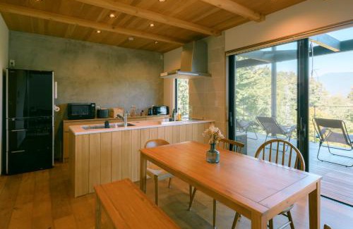 Komoro Villa | 女性のための森サウナ 一棟貸し宿 SORA 宙 Forest sauna villa SORA