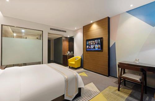 Gaoxin Hotel | 如家派柏云酒店 成都新会展大源地铁站店