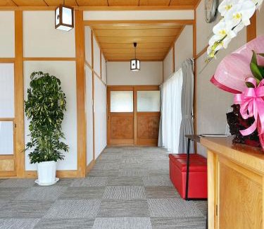 Nishikatsura House | 富士山を眺められる宿 ゲストハウス花水木