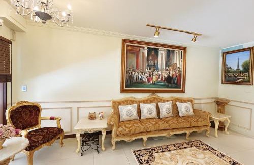 West Central District House | 巴洛克文旅 #海安藝術街#國華街小吃住宿#花園夜市民宿推薦