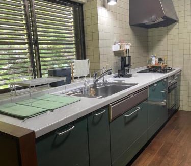 Isumi House | 庭付き和モダン平屋の一棟貸し 居庵 iori-ori 小さな森に住む