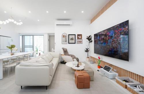 Zhongpu Villa | 微風徐徐 Breezy Stay & 漫步阿里 Annie's Home