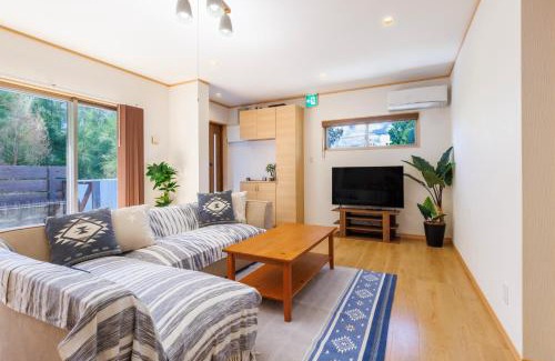 Nakama House | 新規オープンセール ビーチ徒歩7分 恩納村長期滞在 観光におすすめ A Blue house