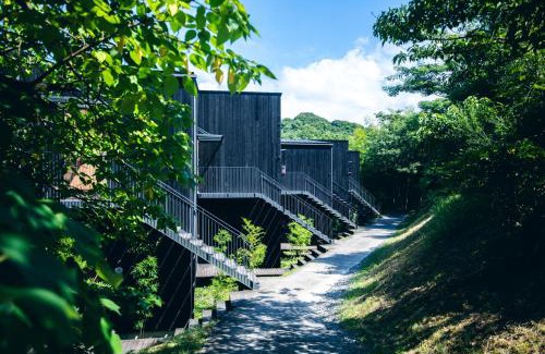 Tobe-cho Hotel | 時地人 - JIJIJIN Matsuyama