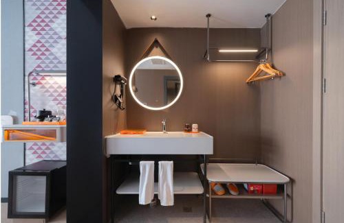 Wulingyuan Hotel | 柏曼Borrman国际酒店-ZhangJiaJie National Forest Park East Gate Branch