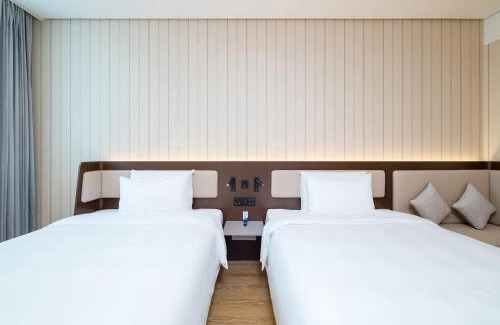 Downtown Beijing Hotel | 汉庭北京前门天坛西门酒店