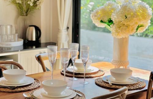 Tha Sala Villa | 清迈二环精装修温馨四卧三卫学区房别墅wifi院子停车位