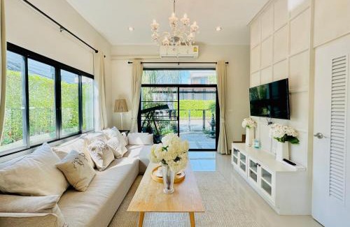 Tha Sala Villa | 清迈二环精装修温馨四卧三卫学区房别墅wifi院子停车位