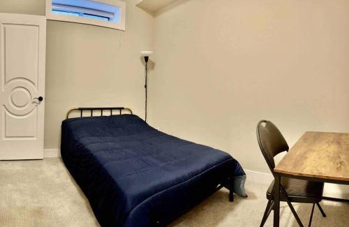 Dunbar Apartment | 温西民宿 Vancouver West Quiet Home