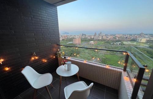 Toucheng Apartment | 漫遊文旅溫泉宅一山海景觀陽台房一晚上7點入住一晚進晚退-21小時睡飽飽方案