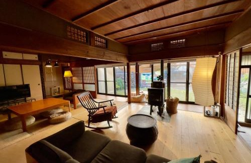 Sennan District House | 犬と泊まれる平屋Dog friendly house 黄昏