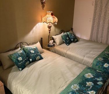 Kameari Apartment | 直前割引 渋谷 40分 大手町 23分 ディズニー Disney 羽田空港 リムジンバス 東部地域病院まで徒歩1分 shibuya 山手線