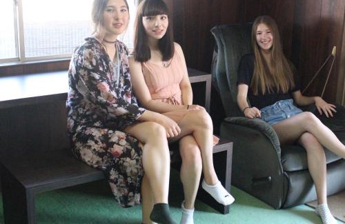 Wakayama Apartment | 磯ノ浦駅前ゲストハウス 月と空moon and sky