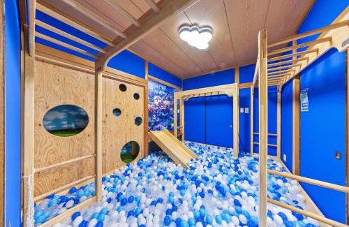 Kunitachi Apartment | 親子で遊べるボルダリングやボールプール付きの貸し切りアパート 国立駅徒歩4分