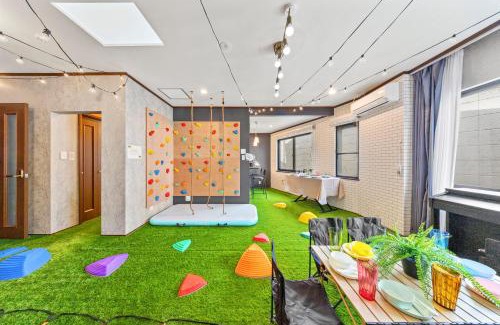 Kunitachi Apartment | 親子で遊べるボルダリングやボールプール付きの貸し切りアパート 国立駅徒歩4分