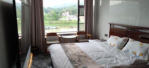 Qingyuan Apartment | 青龙舫庭院